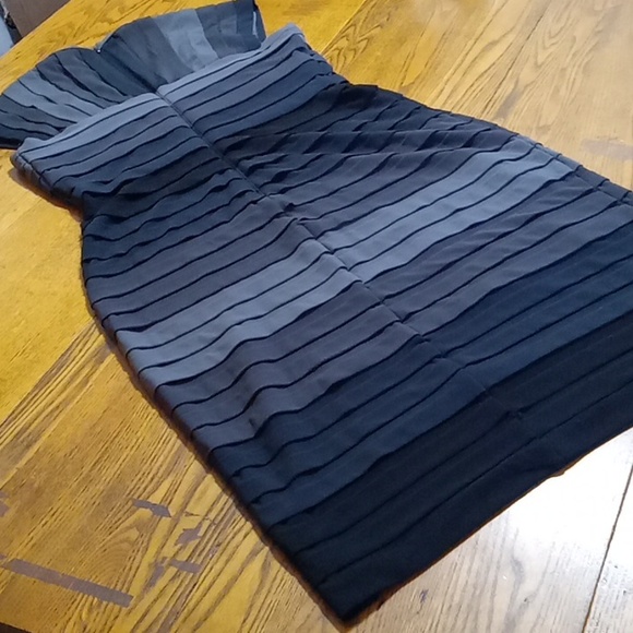 Tadadhi Shoji Womens DRESS MEDIUM Preowned MIDI Cocktail Party BLACK GREY Tiered - Picture 4 of 10